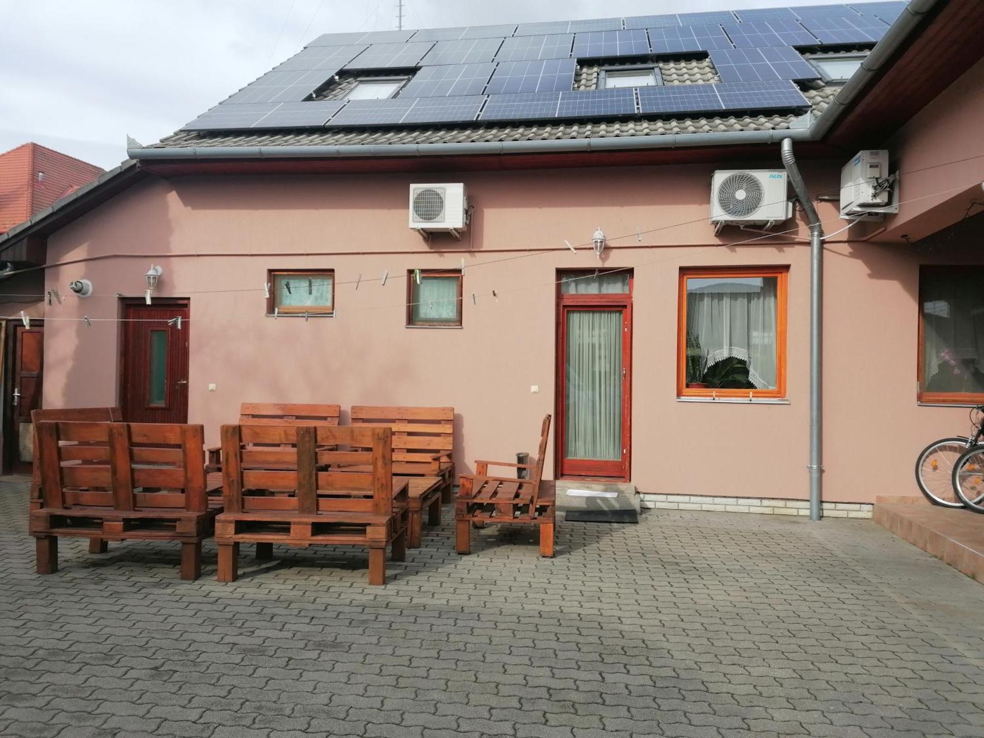 Iglodi Panzio Hotel Kunszentmarton Exterior photo