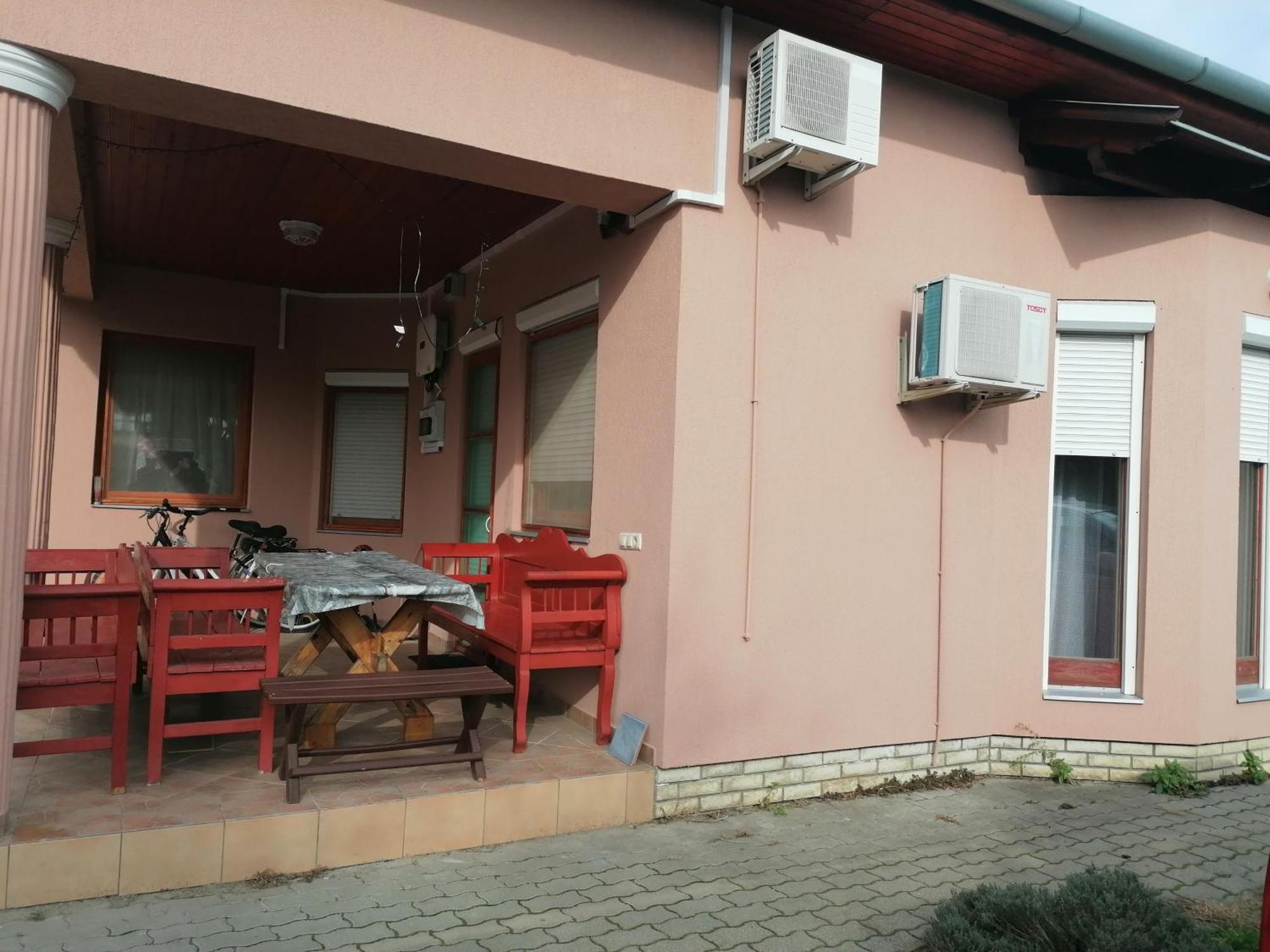 Iglodi Panzio Hotel Kunszentmarton Exterior photo